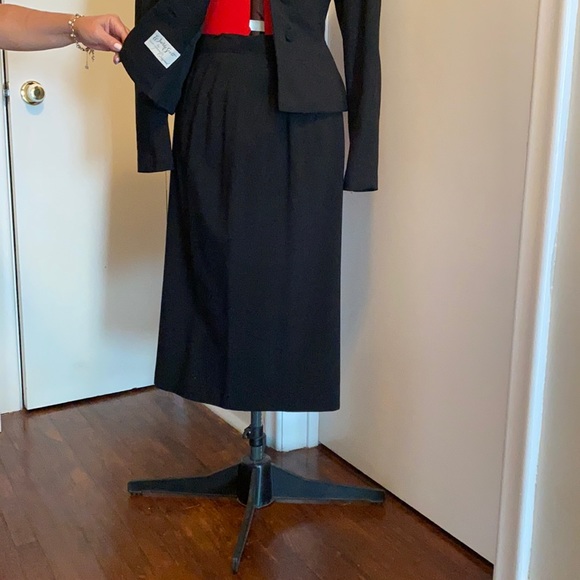 Vintage Black Two Piece Suit - Picture 4 of 6